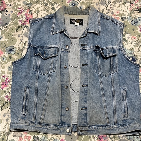 Harley-Davidson Blue Denim Vest with Bold Patches Vintage - Picture 6 of 13